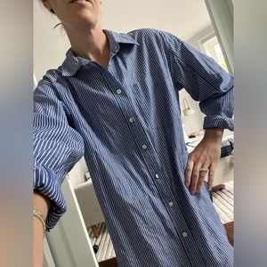 Veronica Beard size medium blue button down blouse
